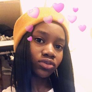 Meet your Posher, Amira